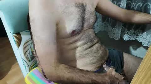 Snapshot of 007messiiii chatting on 10-28-25, 10:23 NEW VDEO N THE BO online show from 10-28-25, 10:23