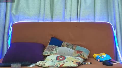 Snapshot of 01klhoe01 chatting on 11-11-25, 11:38 Klhoe Carter 3 online show from 11-11-25, 11:38