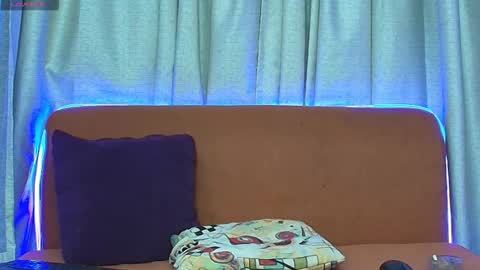 Snapshot of 01klhoe01 chatting on 11-14-25, 01:59 Klhoe Carter 3 online show from 11-14-25, 01:59