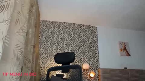 Snapshot of 01tatianats chatting on 12-16-25, 04:34 tatiana online show from 12-16-25, 04:34