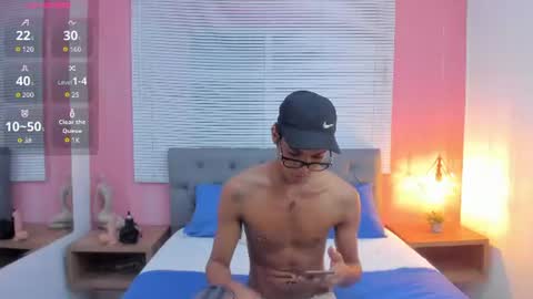 Snapshot of 02andres_ chatting on 06-30-26, 02:01 ANDRES online show from 06-30-26, 02:01