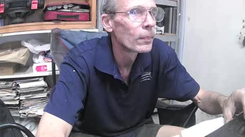 Snapshot of 04oldskool chatting on 12-16-24, 05:49 04oldskool online show from 12-16-24, 05:49