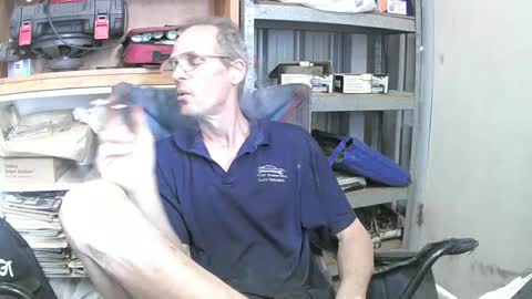 Snapshot of 04oldskool chatting on 12-19-24, 02:56 04oldskool online show from 12-19-24, 02:56
