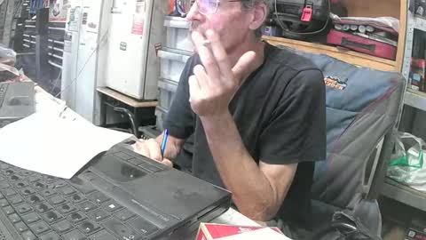 Snapshot of 04oldskool chatting on 01-02-25, 02:33 04oldskool online show from 01-02-25, 02:33