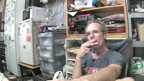 Snapshot of 04oldskool chatting on 01-12-25, 01:11 04oldskool online show from 01-12-25, 01:11