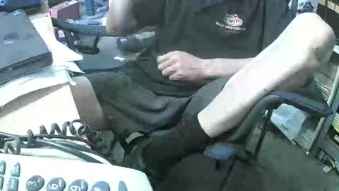 Snapshot of 04oldskool chatting on 10-16-25, 02:34 04oldskool online show from 10-16-25, 02:34