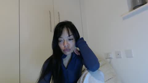 esmay 19 online show from 11-08-25, 01:39