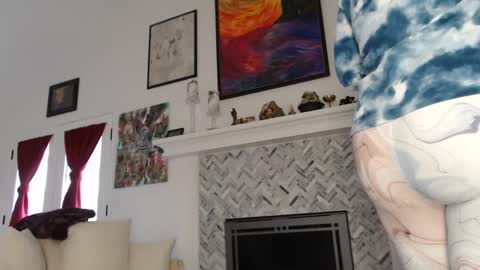 Aurora Willows online show from 01-29-25, 07:32