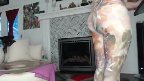 Aurora Willows online show from 01-30-25, 01:42
