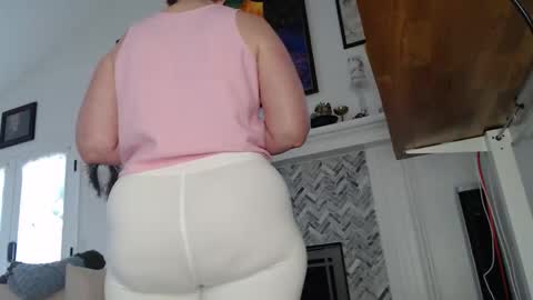 Snapshot of 11willowandjohn11 chatting on 10-25-25, 03:29 Aurora Willows online show from 10-25-25, 03:29