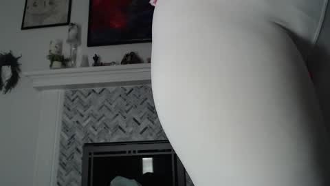 Snapshot of 11willowandjohn11 chatting on 02-20-26, 06:26 Aurora Willows online show from 02-20-26, 06:26