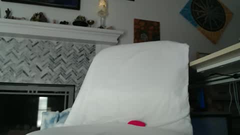 Snapshot of 11willowandjohn11 chatting on 02-25-26, 07:07 Aurora Willows online show from 02-25-26, 07:07