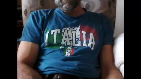 Snapshot of 123h0rny chatting on 10-03-25, 12:51 123h0rny online show from 10-03-25, 12:51