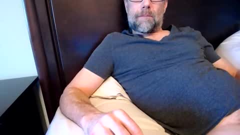 Snapshot of 123h0rny chatting on 01-17-26, 05:27 123h0rny online show from 01-17-26, 05:27