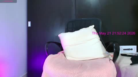 kim 04suarez online show from 05-22-26, 02:51