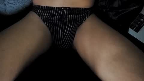 Snapshot of 12captnhook18 chatting on 11-06-25, 01:50 12captnhook18 online show from 11-06-25, 01:50