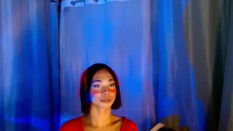 Snapshot of 18_nicole chatting on 03-11-25, 06:19 barbie online show from 03-11-25, 06:19