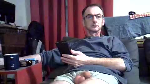 Snapshot of 18remy45 chatting on 12-19-25, 09:11 18remy45 online show from 12-19-25, 09:11