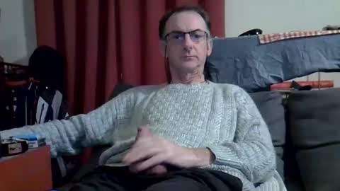 Snapshot of 18remy45 chatting on 02-15-26, 08:05 18remy45 online show from 02-15-26, 08:05