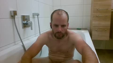 Snapshot of 19berni91 chatting on 10-25-25, 06:46 berni online show from 10-25-25, 06:46