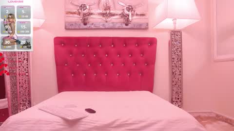 AMANDA online show from 09-15-25, 04:23