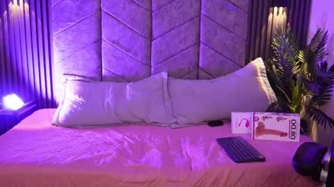 anya online show from 09-13-25, 08:08