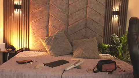 anya online show from 10-24-25, 07:43