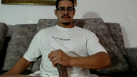 Snapshot of 1demente1996 chatting on 06-23-26, 04:05 demente1996 online show from 06-23-26, 04:05