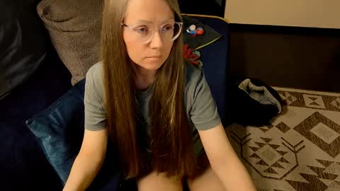 Snapshot of 1goldilocks chatting on 04-04-26, 04:59 online show from 04-04-26, 04:59