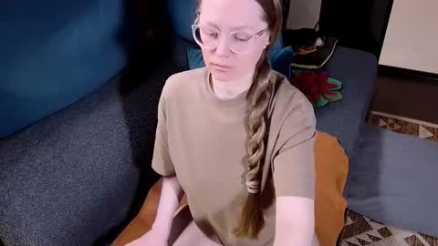 Snapshot of 1goldilocks chatting on 05-07-26, 04:01 online show from 05-07-26, 04:01