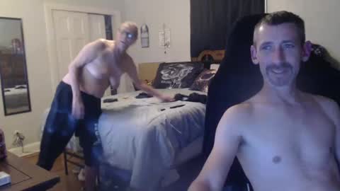 Snapshot of 1hotcouple2c chatting on 10-11-25, 12:10 1hotcouple2c online show from 10-11-25, 12:10