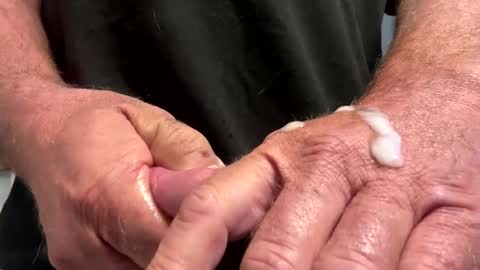 1hunglo412 online show from 10-12-25, 12:04