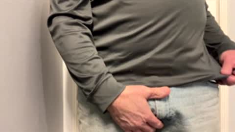 Snapshot of 1hunglo412 chatting on 02-23-26, 12:35 1hunglo412 online show from 02-23-26, 12:35