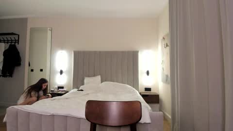 Lily 3 online show from 11-23-25, 06:41