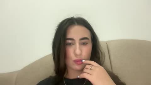 Snapshot of 1kate1999 chatting on 10-19-25, 03:01 1kate1999 online show from 10-19-25, 03:01