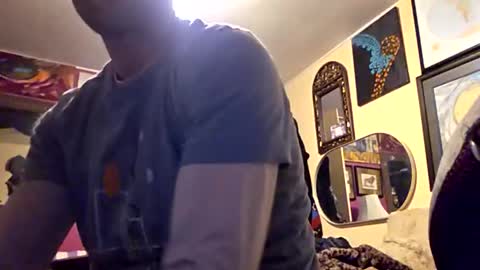 1knightluver69 online show from 04-10-26, 05:01