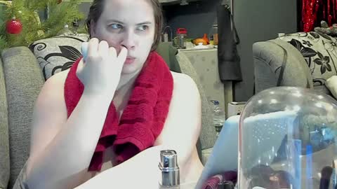 1LINDSEY1 online show from 12-31-24, 06:02