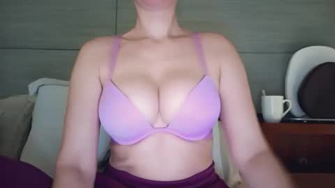 Onna online show from 01-11-26, 11:15