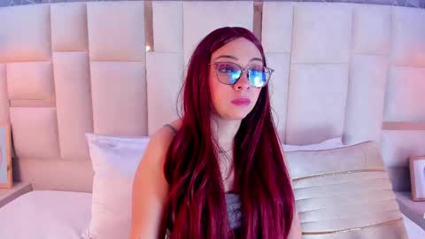 bella   online show from 02-11-25, 07:02