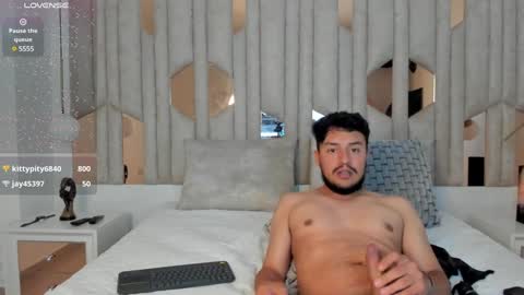 Snapshot of 1m_valery chatting on 12-26-24, 05:30 Valery online show from 12-26-24, 05:30