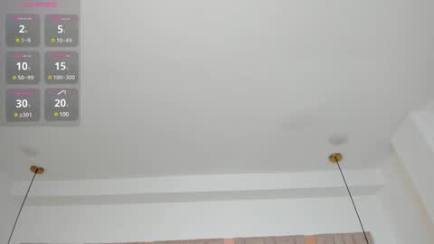 Snapshot of 1m_valery chatting on 01-08-25, 04:54 Valery online show from 01-08-25, 04:54