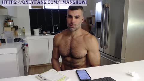 Snapshot of 1manshow11 chatting on 01-27-25, 09:33 1manshow11 online show from 01-27-25, 09:33