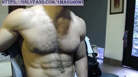 Snapshot of 1manshow11 chatting on 03-03-25, 11:35 1manshow11 online show from 03-03-25, 11:35