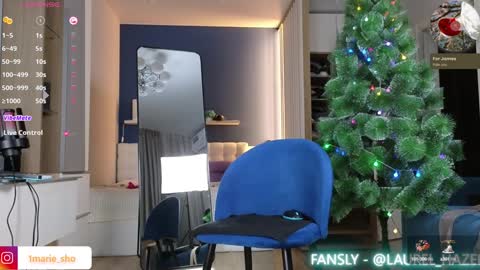 Marie online show from 01-02-25, 12:34