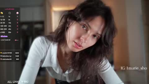 Marie online show from 09-18-25, 06:43