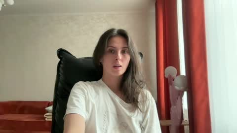 Marie online show from 06-23-26, 03:43