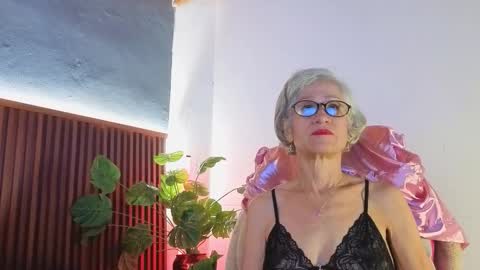 Miss Monserrate online show from 02-11-26, 01:16