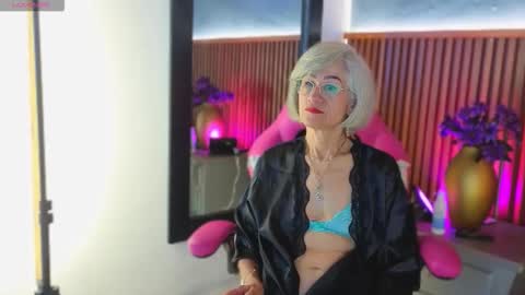 Miss Monserrate online show from 05-11-26, 02:23