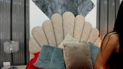 Luisa online show from 01-13-26, 01:38