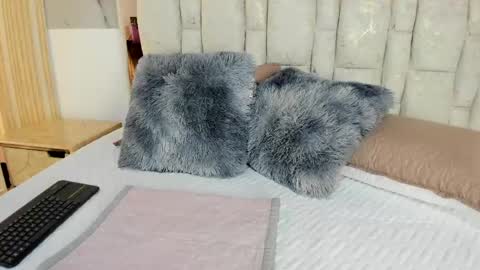 Snapshot of 1naughty_milf chatting on 05-05-26, 01:30 Luisa online show from 05-05-26, 01:30